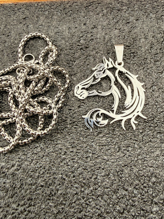 Pferde-Halskette aus Metall (ca. 3,5x3,5cm) mit Stahlkette oder Lederkette (ca. 60cm) - DIE Geschenkidee ! (Versandkostenfrei!)