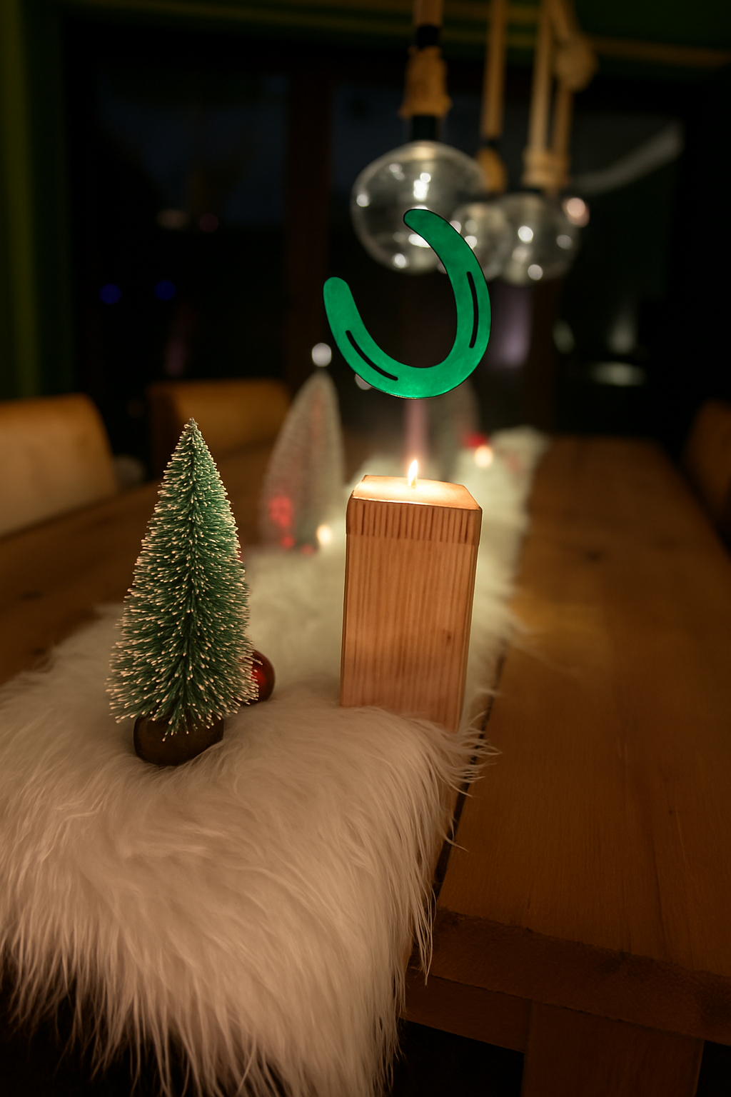 Hufeisen - Original auf Holzblock mit individueller Wunschgravur auf Hufeisen & Holzblock ! - Handmade - jedes Stück ein Unikat ! DIE pferdige Geschenkidee ! (Versandkostenfrei!)