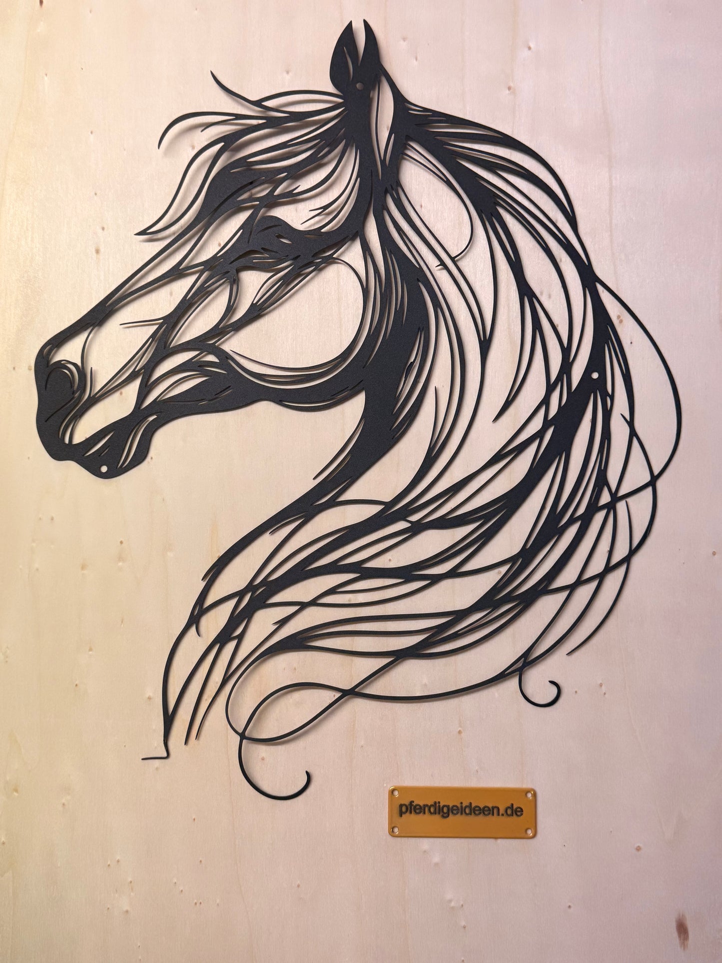 Pferdekopf 2 aus Metall auf Holz mit Namensschild aus Metall inkl. Herz! (ca. 42x34cm)- Handmade - DIE pferdige Geschenkidee ! (Versandkostenfrei!)