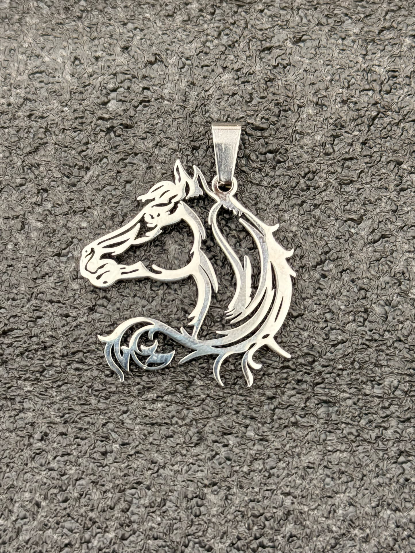 Pferde-Halskette aus Metall (ca. 3,5x3,5cm) mit Stahlkette oder Lederkette (ca. 60cm) - DIE Geschenkidee ! (Versandkostenfrei!)