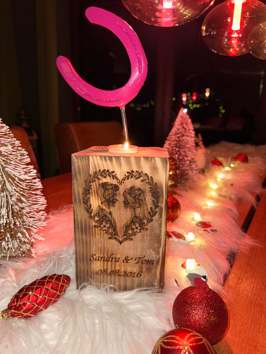 Hufeisen - Original auf Holzblock mit individueller Wunschgravur auf Hufeisen & Holzblock ! - Handmade - jedes Stück ein Unikat ! DIE pferdige Geschenkidee ! (Versandkostenfrei!)